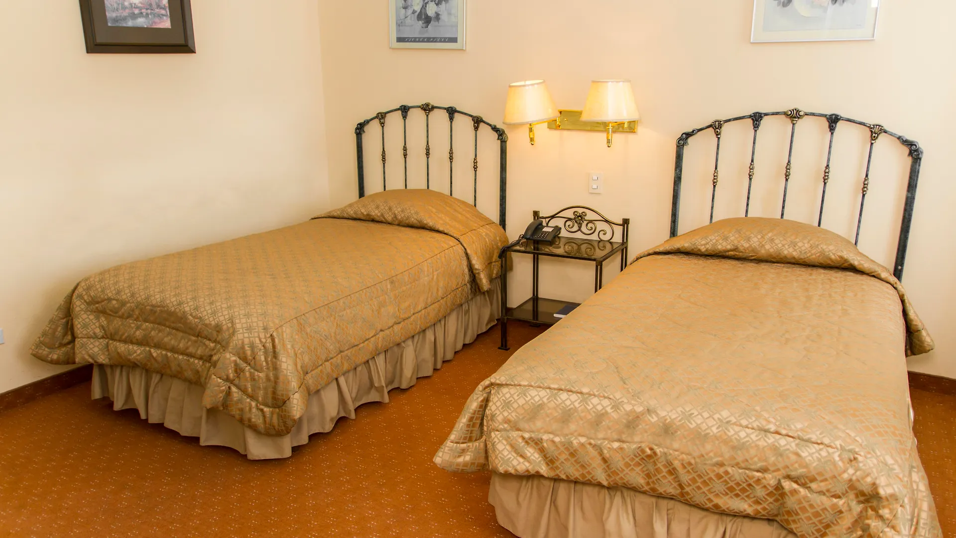 Eugenia Hotel Кито
