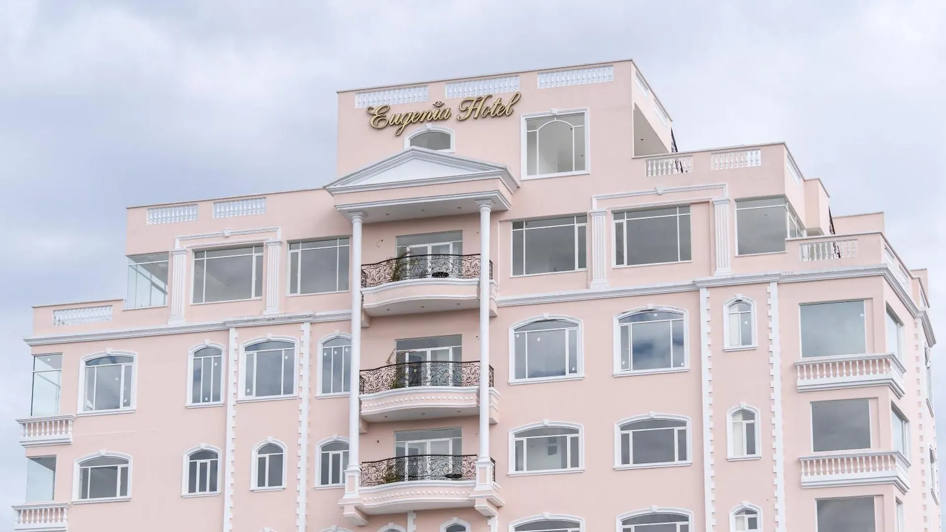 Eugenia Hotel Кито