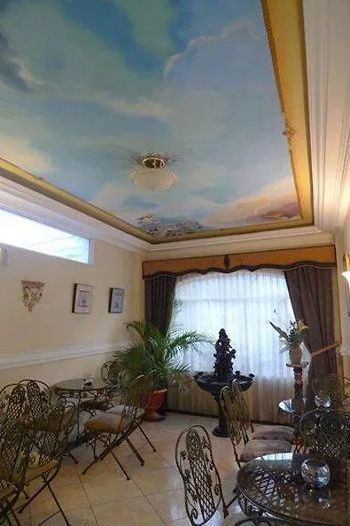 Eugenia Hotel Кито 3*,